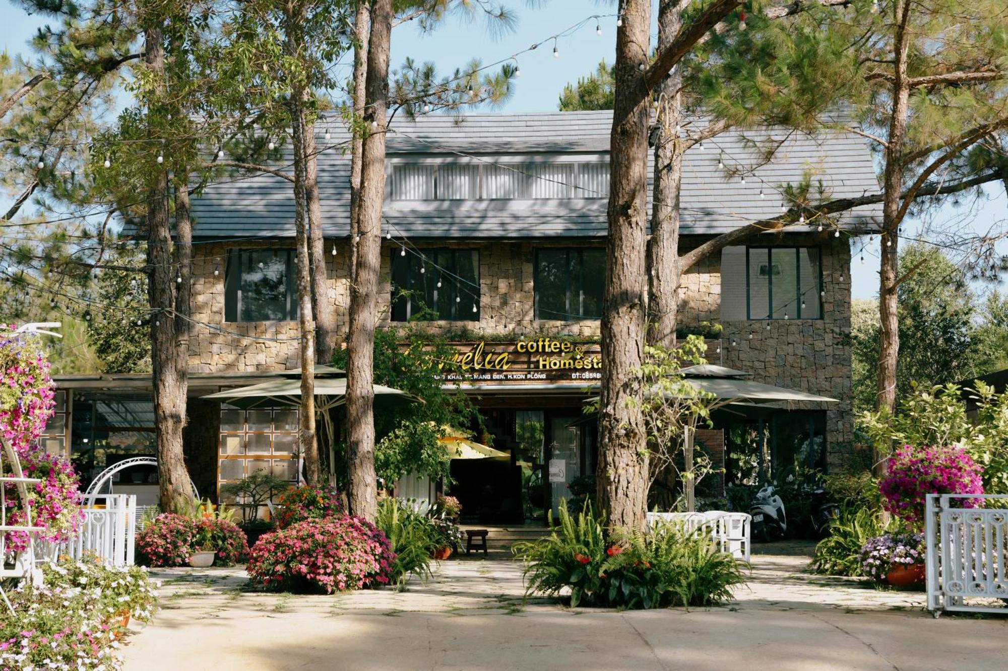 Camelia Coffee & Homestay Kon Von Kla Exteriér fotografie